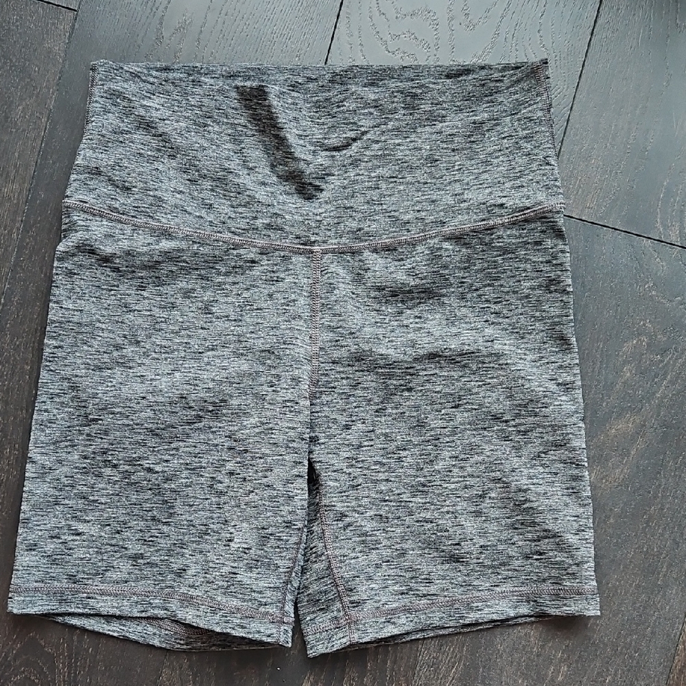 TNA Biker Shorts High-Waisted Size Large